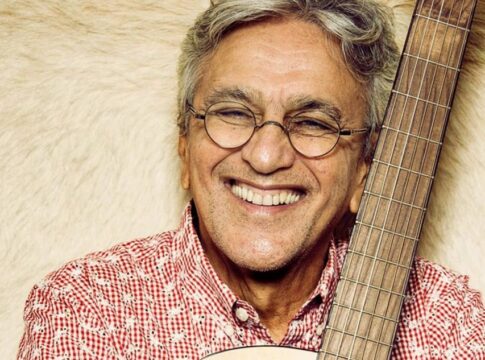 caetano-veloso-traz-o-clima-tropical-da-bahia-para-o-estilo-brasil