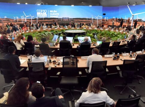 cop30:-diplomatas-avancam-nas-negociacoes-neste-sabado-(15/11)