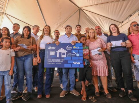ibaneis-da-inicio-as-obras-de-saneamento-em-santa-luzia,-na-estrutural