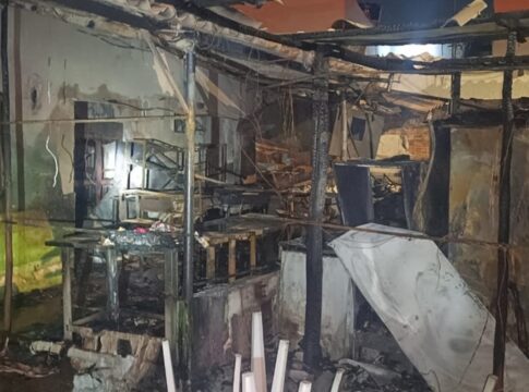 uma-hora-antes-de-incendio-em-bar-no-df,-lanchonete-a-8-km-pegou-fogo