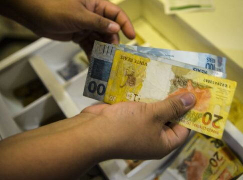 lote-extra-de-r$-156,4-milhoes-do-abono-salarial-sera-pago-hoje