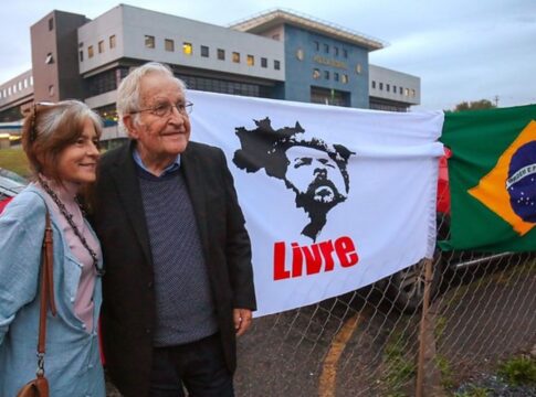 esposa-de-noam-chomsky-nega-ligacao-de-lula-com-epstein-em-2018