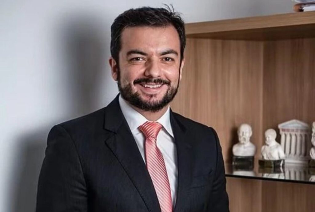 cliente-esfaqueia-e-mata-advogado-durante-reuniao-em-escritorio