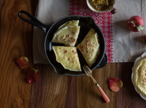 pastel-de-frigideira-pronto-em-3-minutos-e-opcao-para-dias-preguicosos