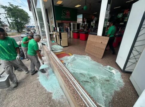 pcerj-analisa-imagens-e-busca-responsaveis-por-ataque-a-supermercado