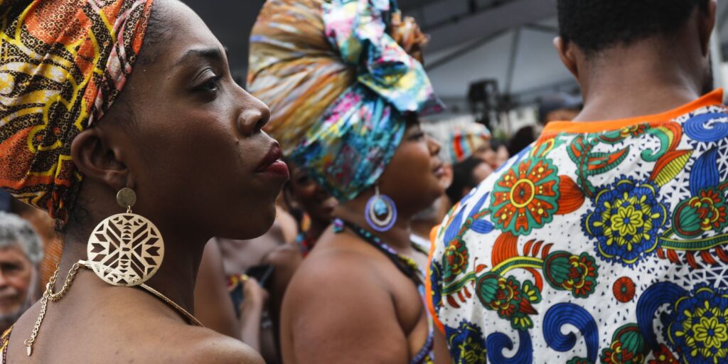 hoje-e-dia-destaca-consciencia-negra,-transito-e-rachel-de-queiroz