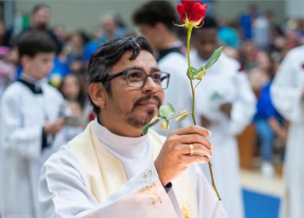 padre-e-torturado,-morto-com-martelo-e-tem-corpo-enrolado-em-tapete