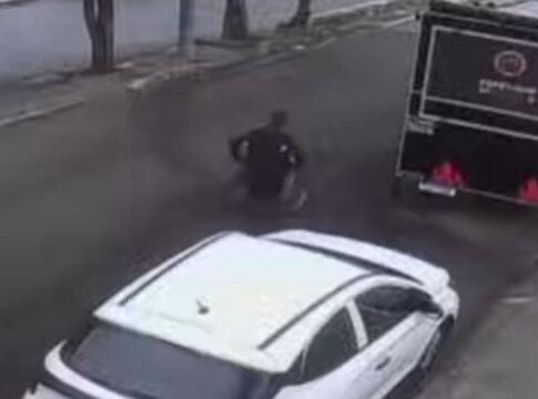 cadeirante-armado-com-faca-tenta-assaltar-onibus-e-e-preso-pela-2a-vez