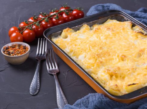 frango-cremoso-de-forno-fica-pronto-rapido-e-serve-a-familia-toda