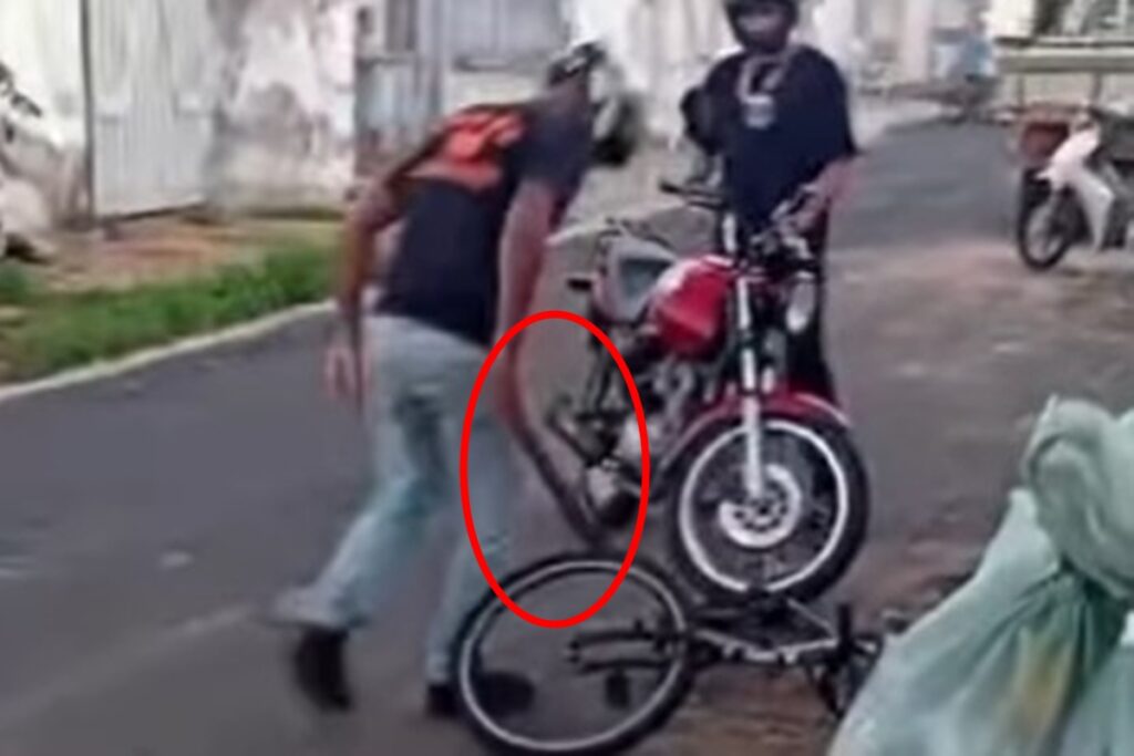 “voce-vai-morrer,-vei”:-dupla-ameaca-adolescente-antes-de-ataca-lo