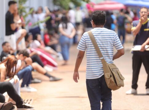 enem-2025:-estudantes-do-df-encaram-segundo-dia-de-prova-com-confianca