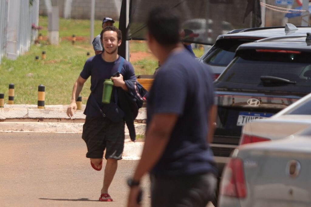 enem-2025:-candidato-chega-ao-local-de-prova-segundos-antes-do-limite