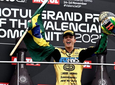diogo-moreira-conquista-campeonato-mundial-de-moto2