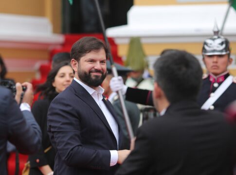 boric-parabeniza-jara-e-kast-por-2o-turno:-“democracia-sera-como-guia”