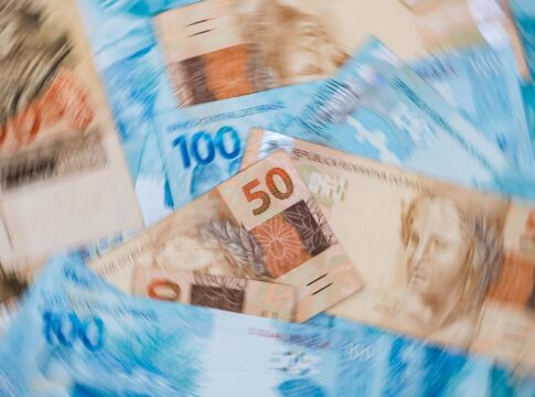 abono-salarial:-o-que-muda-em-2026-e-quem-pode-ficar-sem-o-beneficio