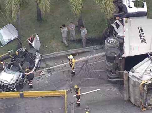 segunda-feira-(17/11)-tem-manha-de-acidentes-graves-no-transito-de-sp