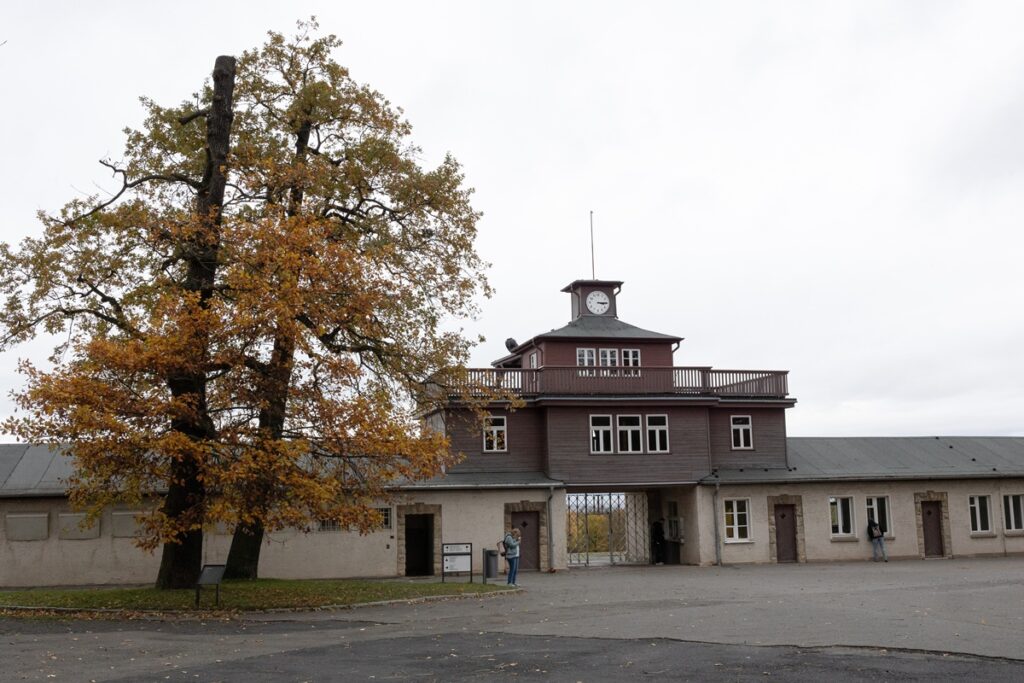 protestos-param-leilao-de-itens-do-holocausto-na-alemanha