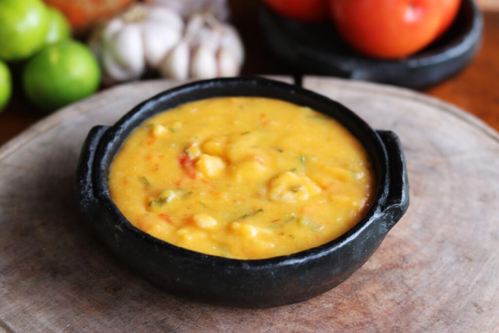 bobo-de-frango-cremoso:-sabor-baiano-em-versao-moderna-do-classico