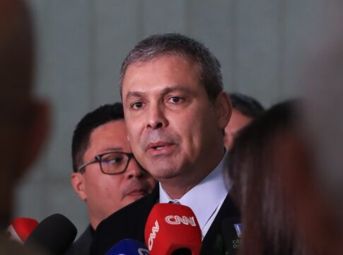 lider-do-pt-sobe-tom-contra-derrite-e-cobra-adiamento-do-pl-antifaccao