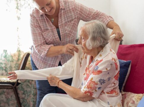 estudo-explica-como-o-alzheimer-faz-o-paciente-esquecer-ate-quem-ama