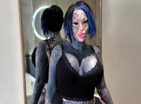 o-antes-e-depois-surreal-de-mulher-viciada-em-cirurgias-e-tatuagem