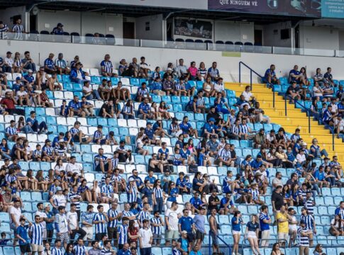 torcedores-do-avai-insultam-torcida-do-remo-com-falas-racistas;-veja
