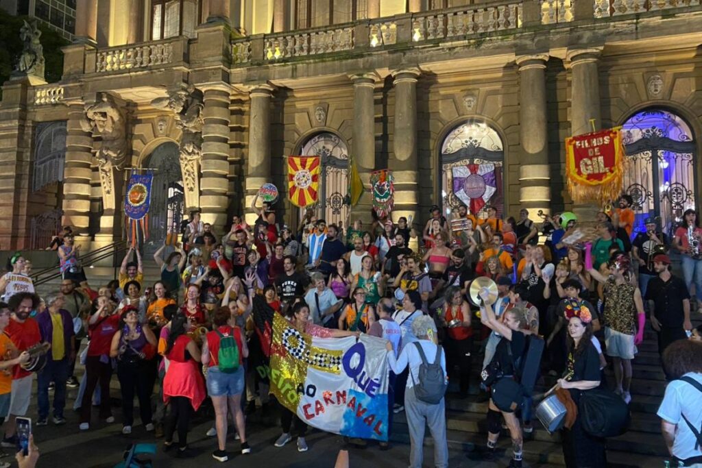 “marginal-nao-e-lugar-de-carnaval”:-grupo-faz-protesto-no-centro-de-sp