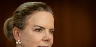 gleisi-se-reune-com-motta-e-diz-esperar-5a-versao-do-pl-antifaccao