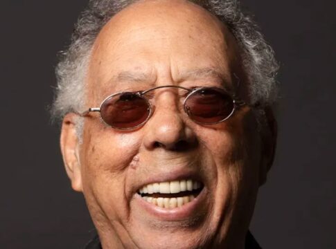 rj:-velorio-de-jards-macale-sera-aberto-ao-publico,-as-10h,-na-funarte