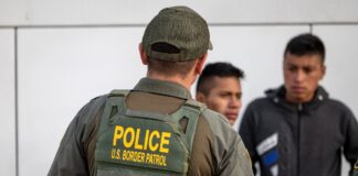 eua:-brasileiros-se-trancam-em-casa-para-escapar-de-caca-a-imigrantes