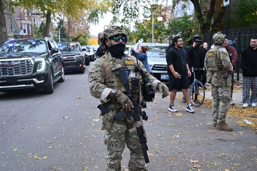 gestao-trump-processa-california-por-proibir-policiais-de-usar-mascara