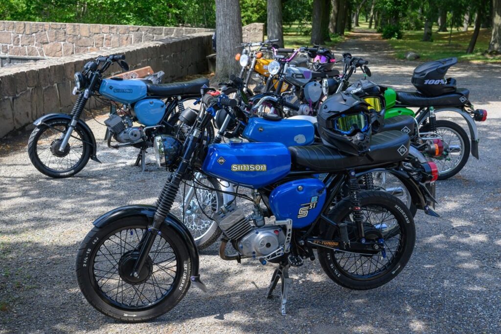 novas-regras-para-ciclomotores-passam-a-valer-em-2026;-saiba-quais-sao