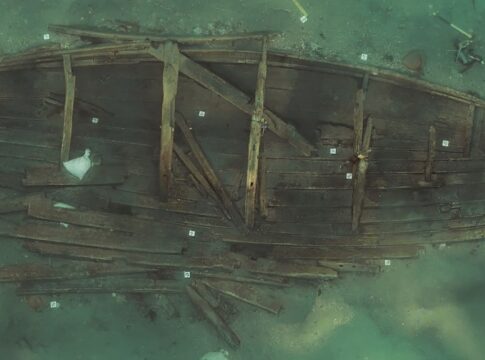 coreia-do-sul-recupera-barco-naufragado-ha-600-anos-com-carga-intacta