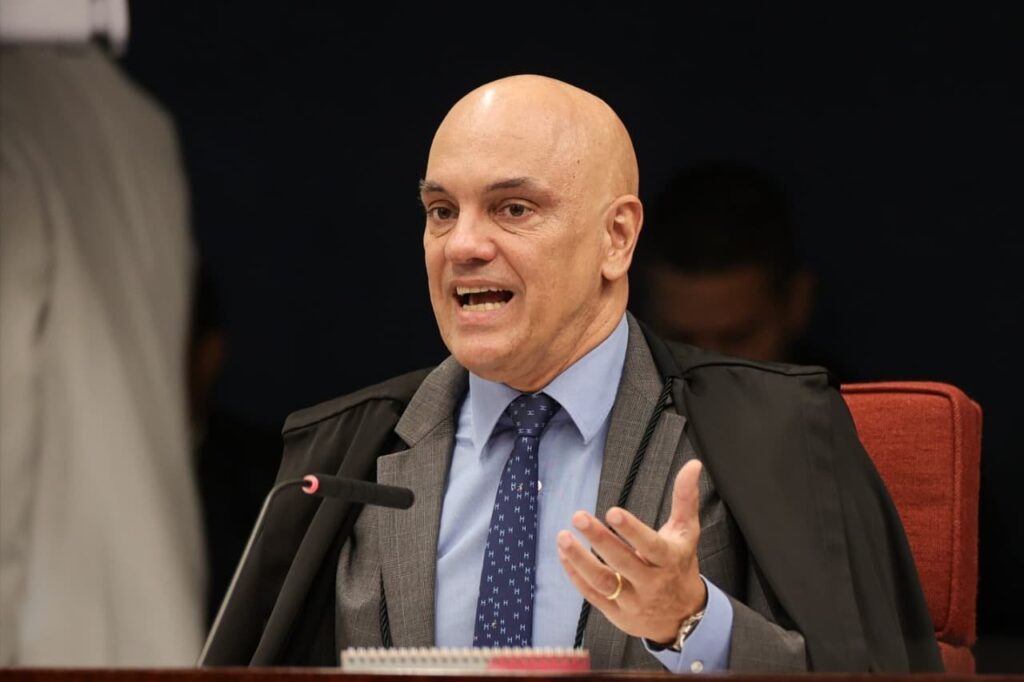 moraes-detalha-no-stf-plano-de-militares-para-mata-lo-e-envenenar-lula