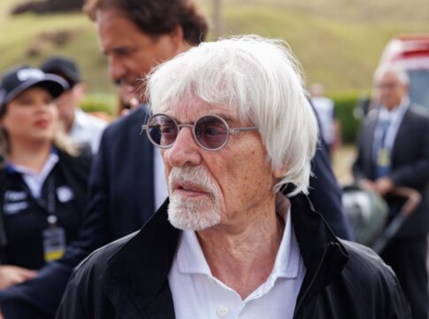 ex-chefe-da-formula-1-sugere-contratacao-polemica-a-ferrari