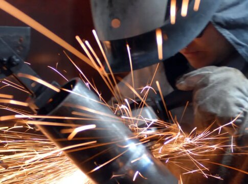 selic-alta-afetou-negativamente-atividade-economica,-dizem-economistas