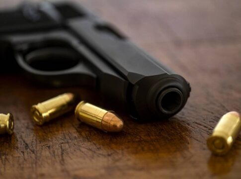 homem-e-morto-a-tiros-proximo-a-supermercado-no-df