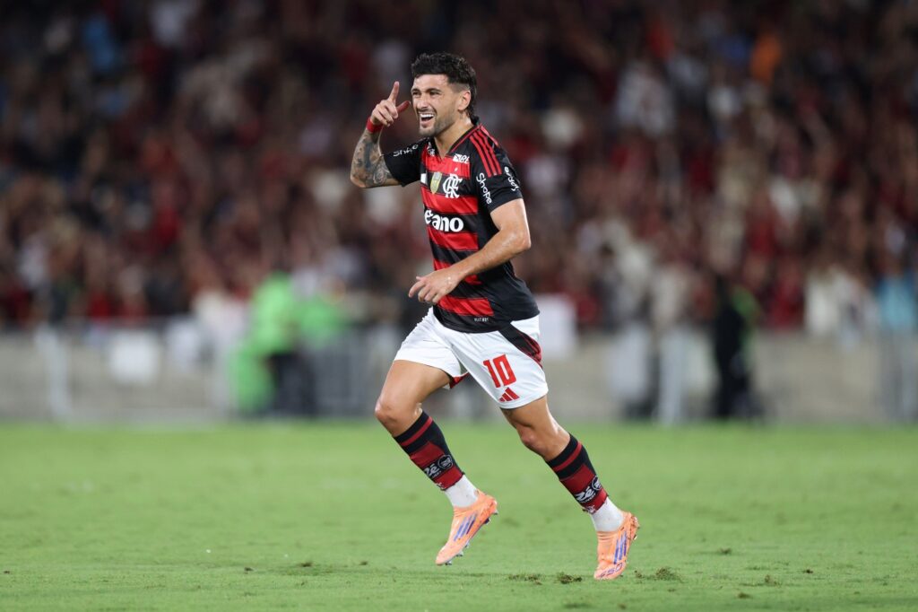 flamengo-encara-classico-contra-fluminense-por-manutencao-da-lideranca