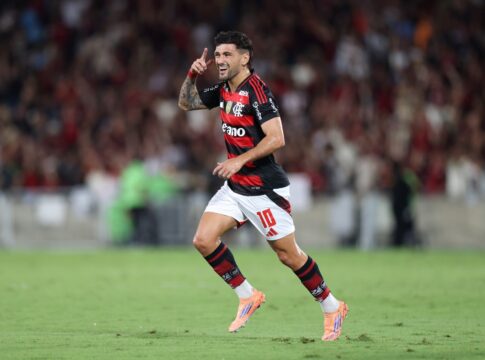 flamengo-encara-classico-contra-fluminense-por-manutencao-da-lideranca