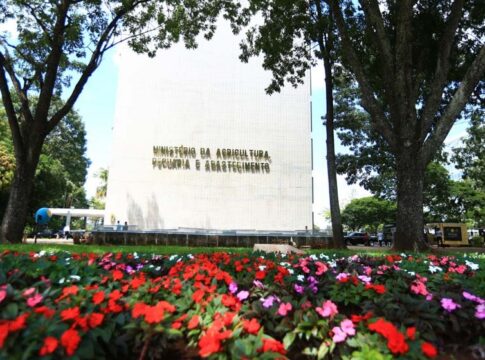 inss:-ex-secretario-da-agricultura-recebeu-r$-1-milhao-da-conafer