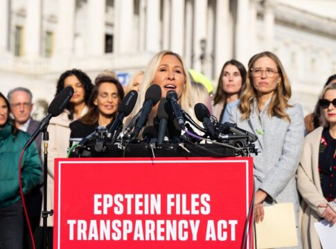 trump-deve-sancionar-lei-para-liberar-arquivos-do-caso-epstein