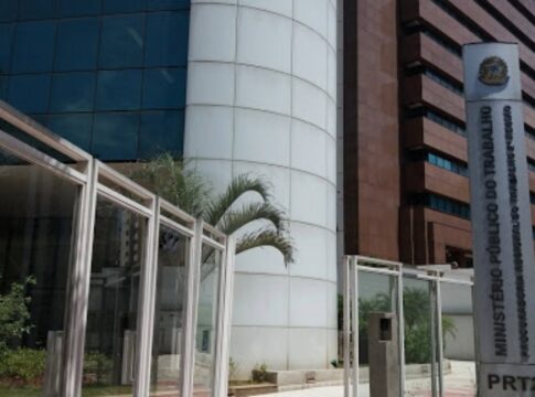 mpt-processa-uber-por-falta-de-pontos-de-apoio-para-motoristas-de-app