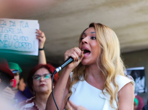 erika-hilton-aciona-pf-com-dossies-de-estudantes-sobre-fraudes-no-enem