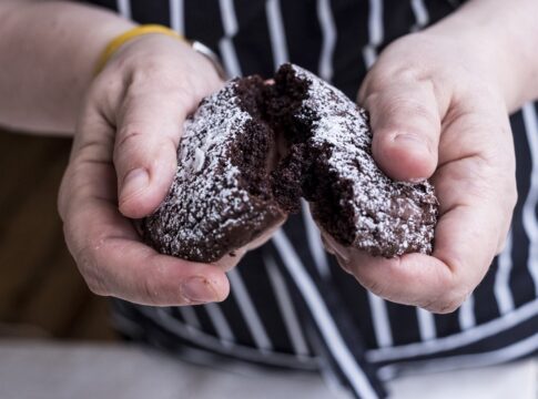 aprenda-a-fazer-“cookie-brownie”-de-chocolate-sem-gluten-e-lactose