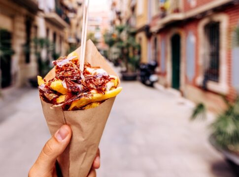 com-batatas-sobrando-em-casa?-transforme-as-em-um-petisco-de-comer-rezando