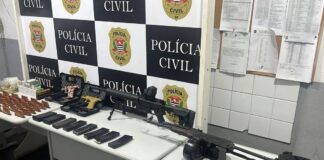 arsenal-do-pcc:-policia-apreende-armas-em-casa-no-litoral-de-sao-paulo