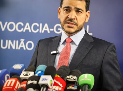 lula-indica-messias-para-vaga-de-barroso-no-stf