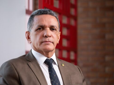 lider-do-partido-de-tarcisio-manifesta-apoio-a-indicacao-de-messias