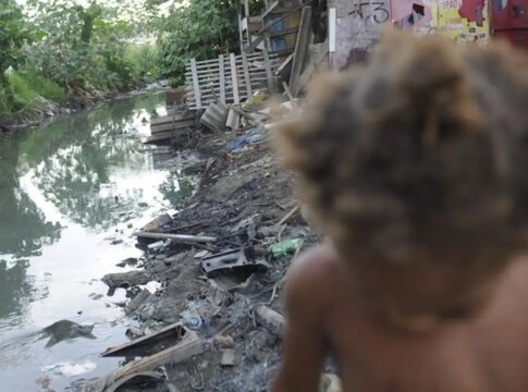 unicef:-mais-de-400-milhoes-de-criancas-vivem-em-privacao-severa