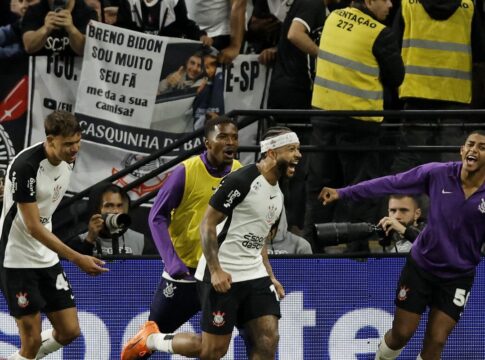 depay-e-yuri-alberto-desequilibram-e-corinthians-vence-majestoso